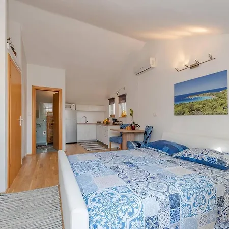 Romantic Oasis -mediterranean Style Studio Apartman *