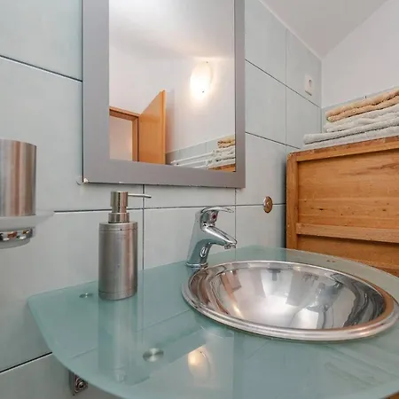 Romantic Oasis -mediterranean Style Studio Apartman